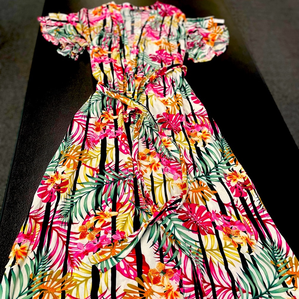 Nine West floral dress with belt